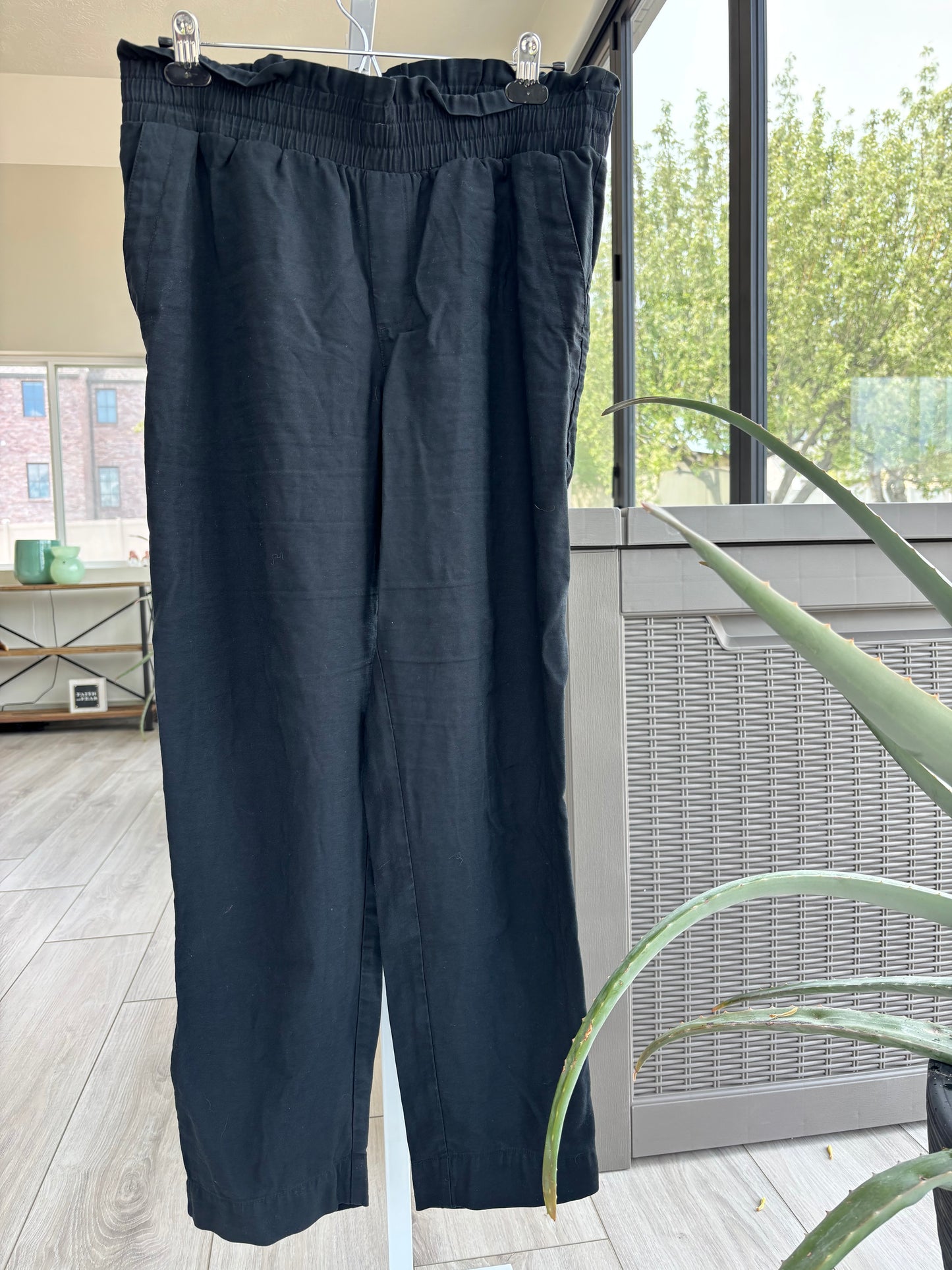 Previously Adored  black ruffle waist pants