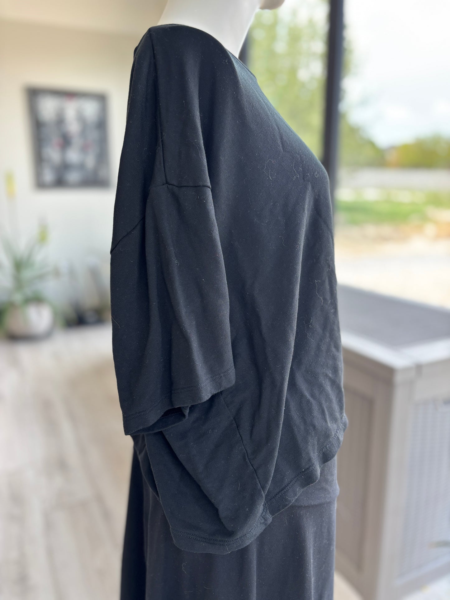 Light gray Athleta performance pants with front pockets and skinny fit size 16