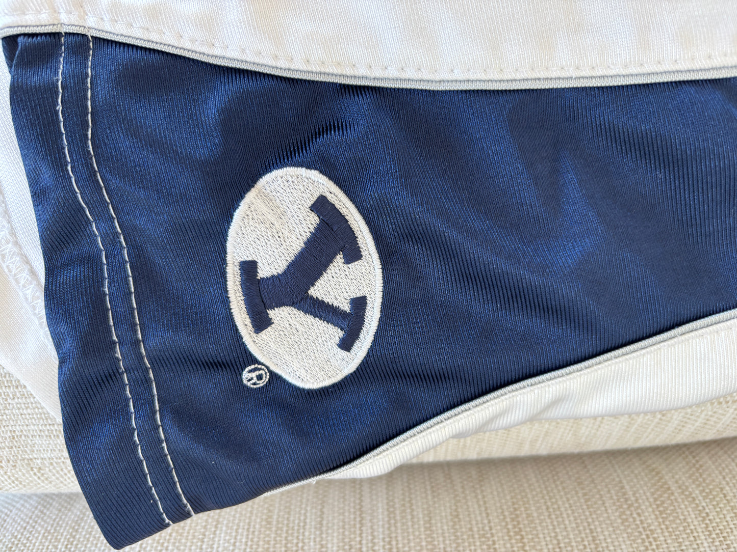 Pre-owned BYU Cougars men’s athletic shorts size XL