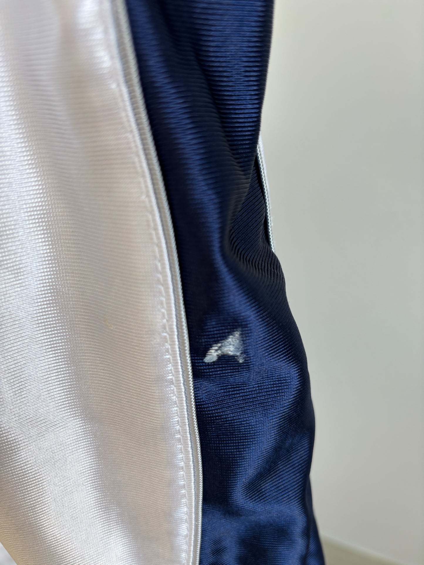 NCAA BYU men’s game day shorts with blue stripes size XL