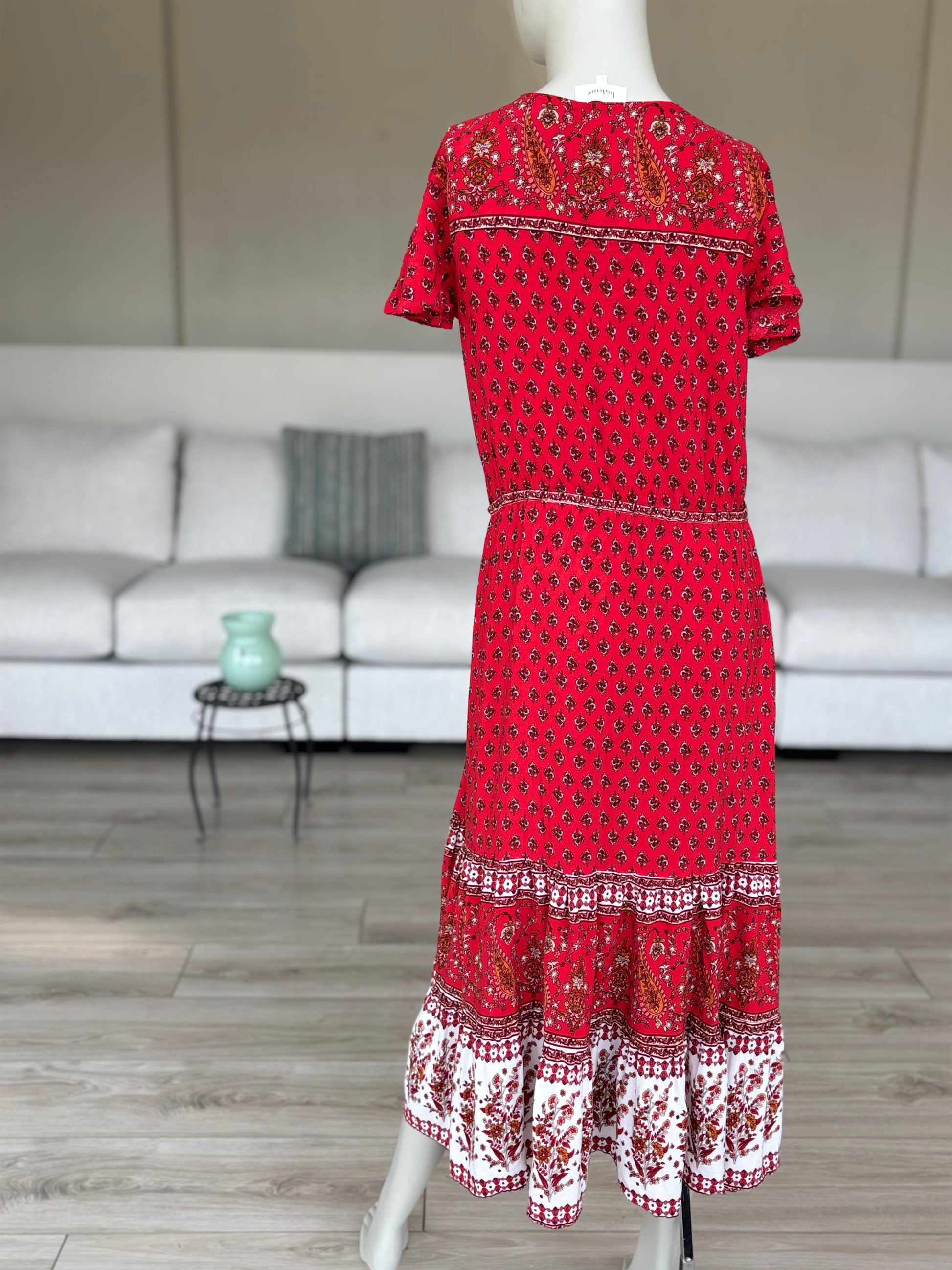Bohme boutique dress in red and white bandana style print size large with tassel tie waist and floral hem detail
