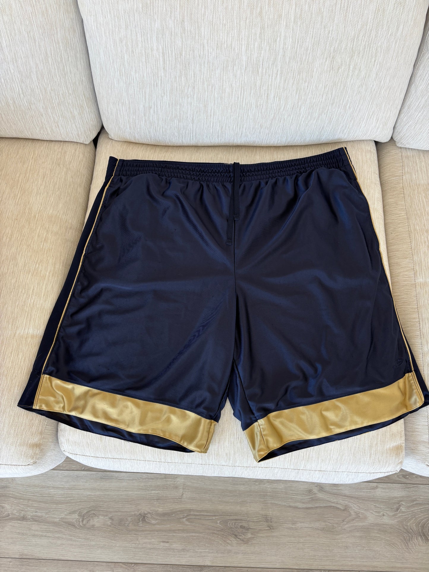 Champion men’s activewear shorts size 2XL with gold trim