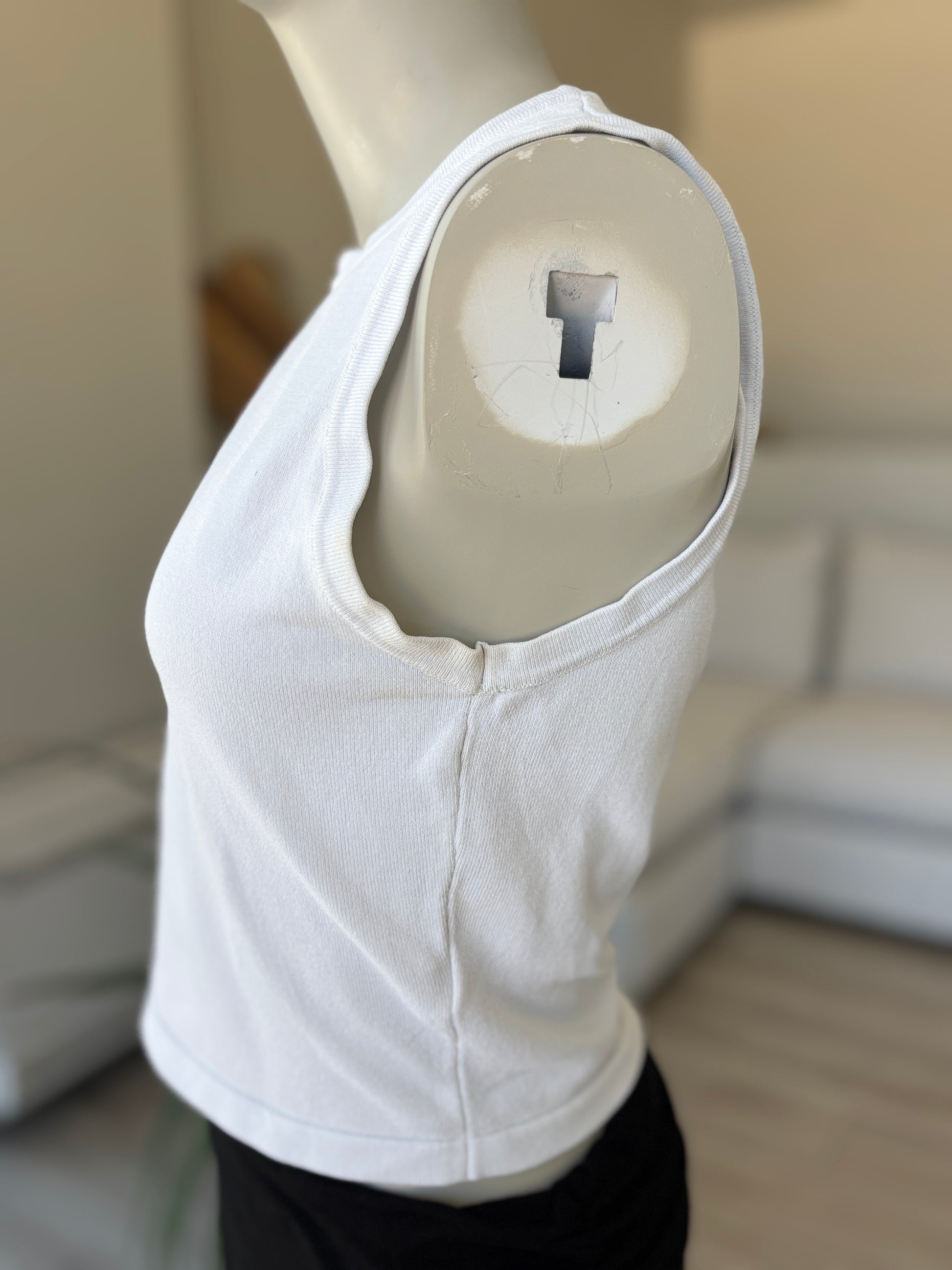 Forever 21 white layering tank top size medium from Adored Again boutique