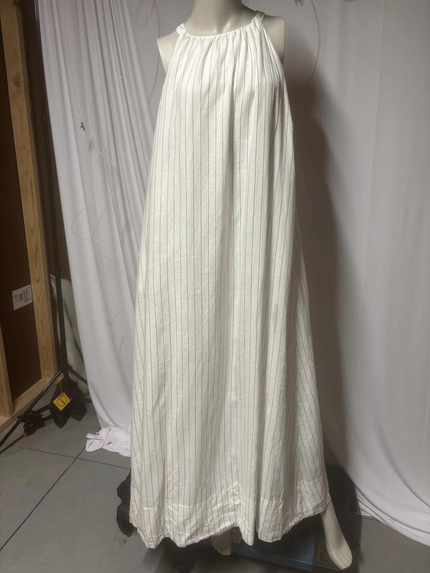 Dissh Maxi Dress White Pinstriped Linen Size 2