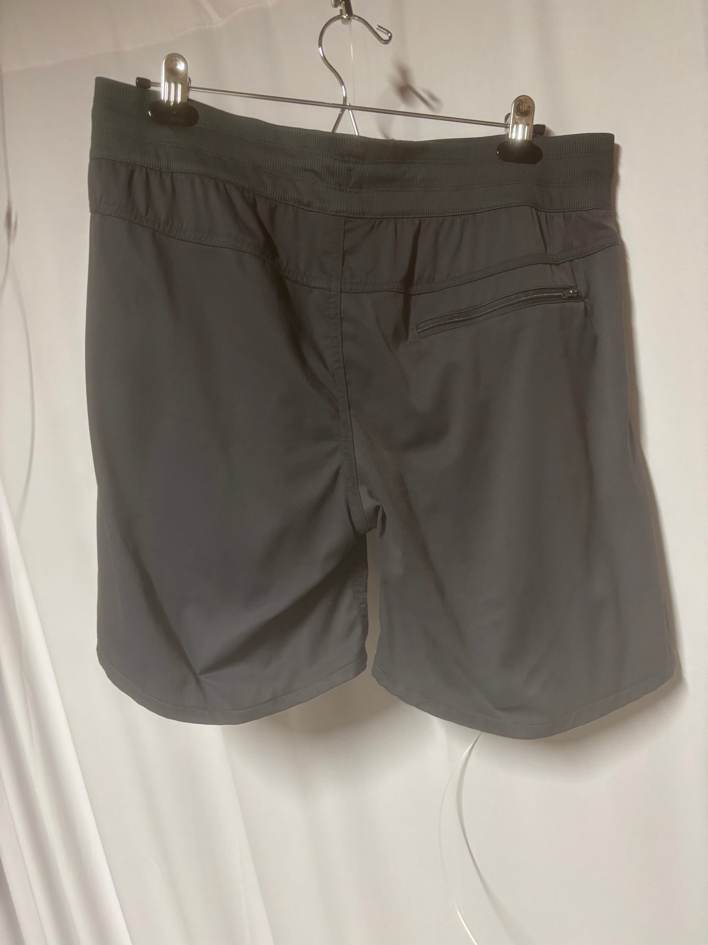 North Face Dark Green Athletic Shorts Size L