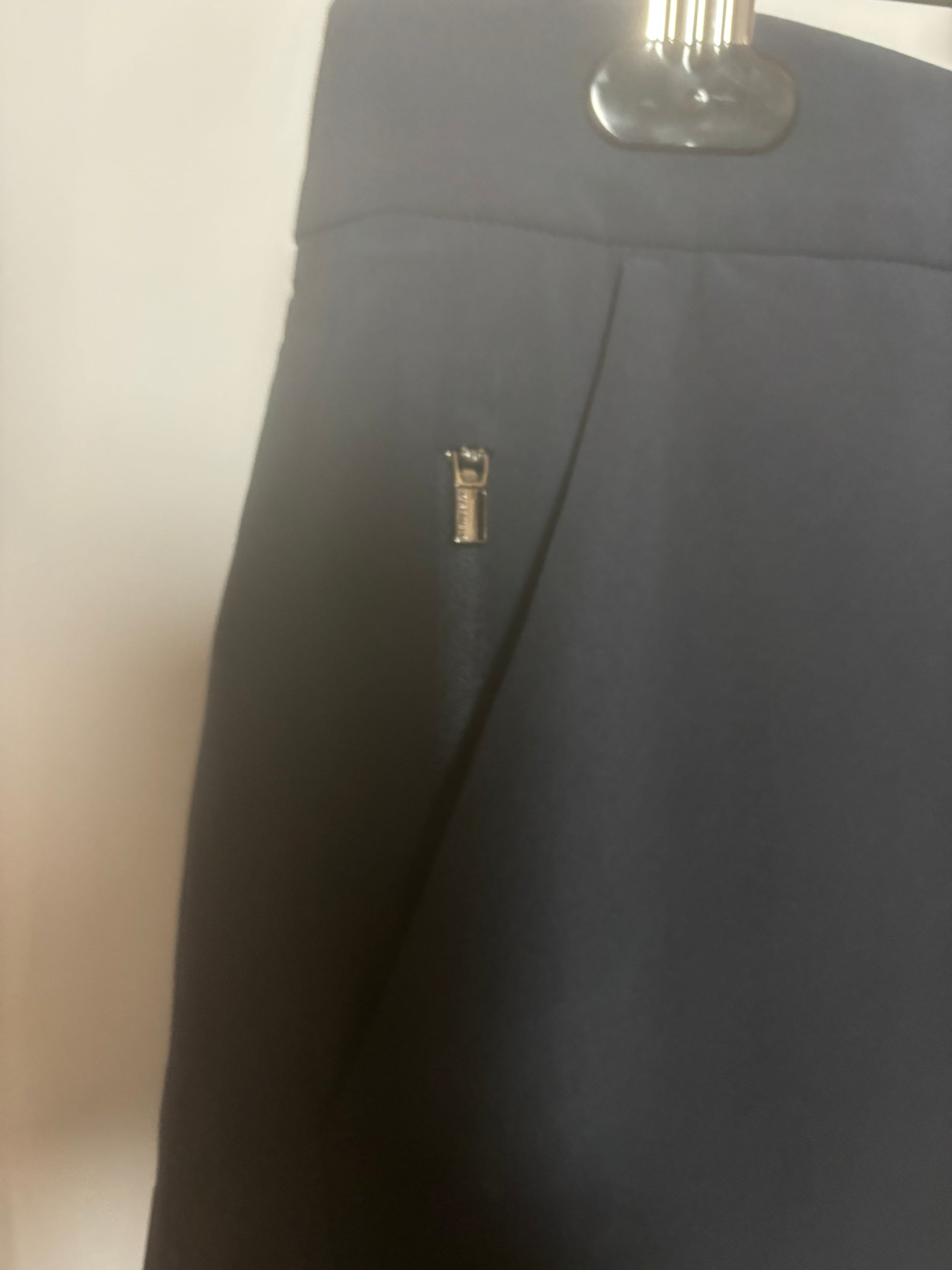Athleta - Midnight Blue Bermuda Shorts - Size 8 - Zipper front pockets - security