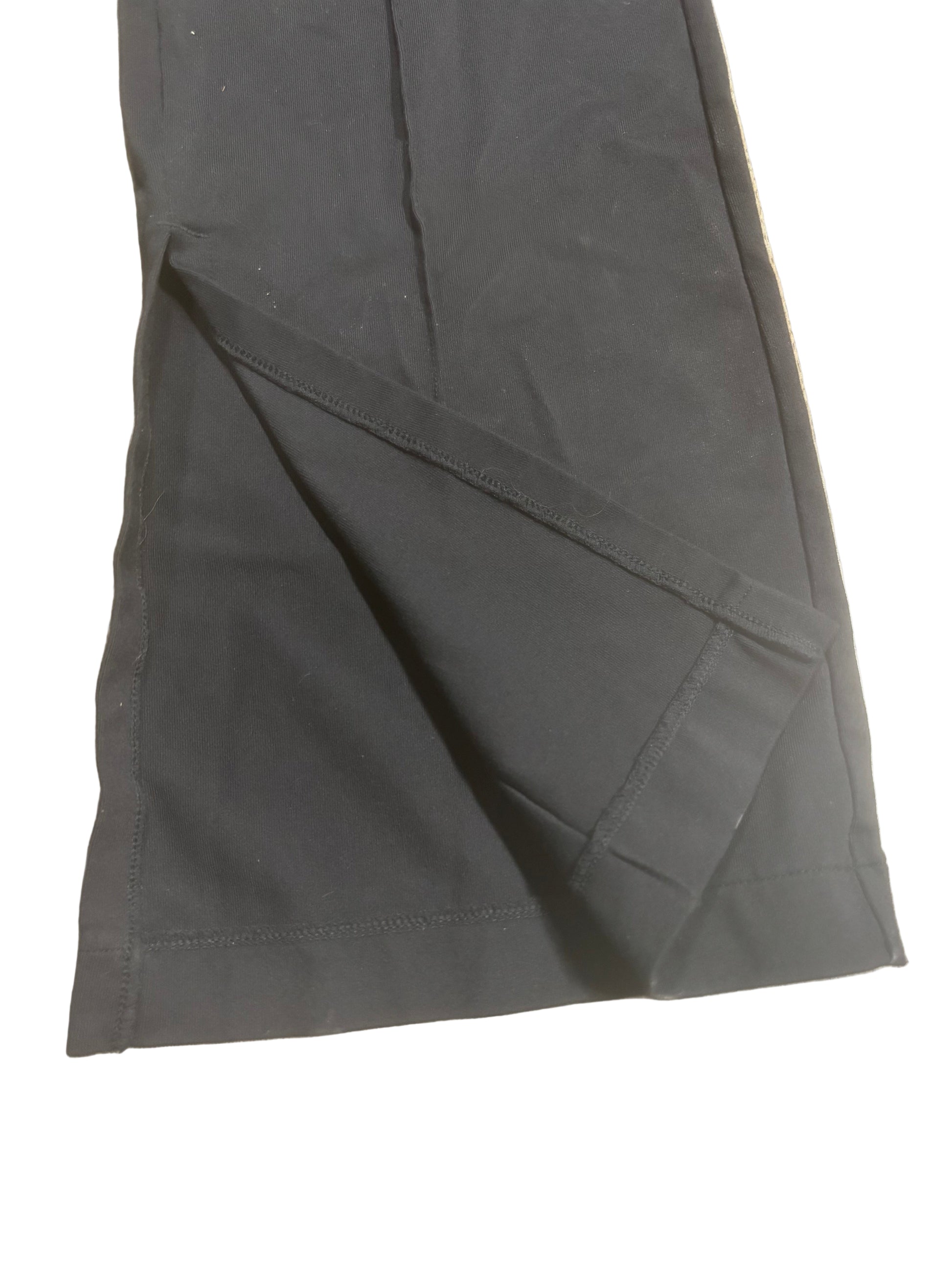 Athleta - Ankle Vent - Black Athletic Flare Pants - Size M - vented yoga and anthletic pants