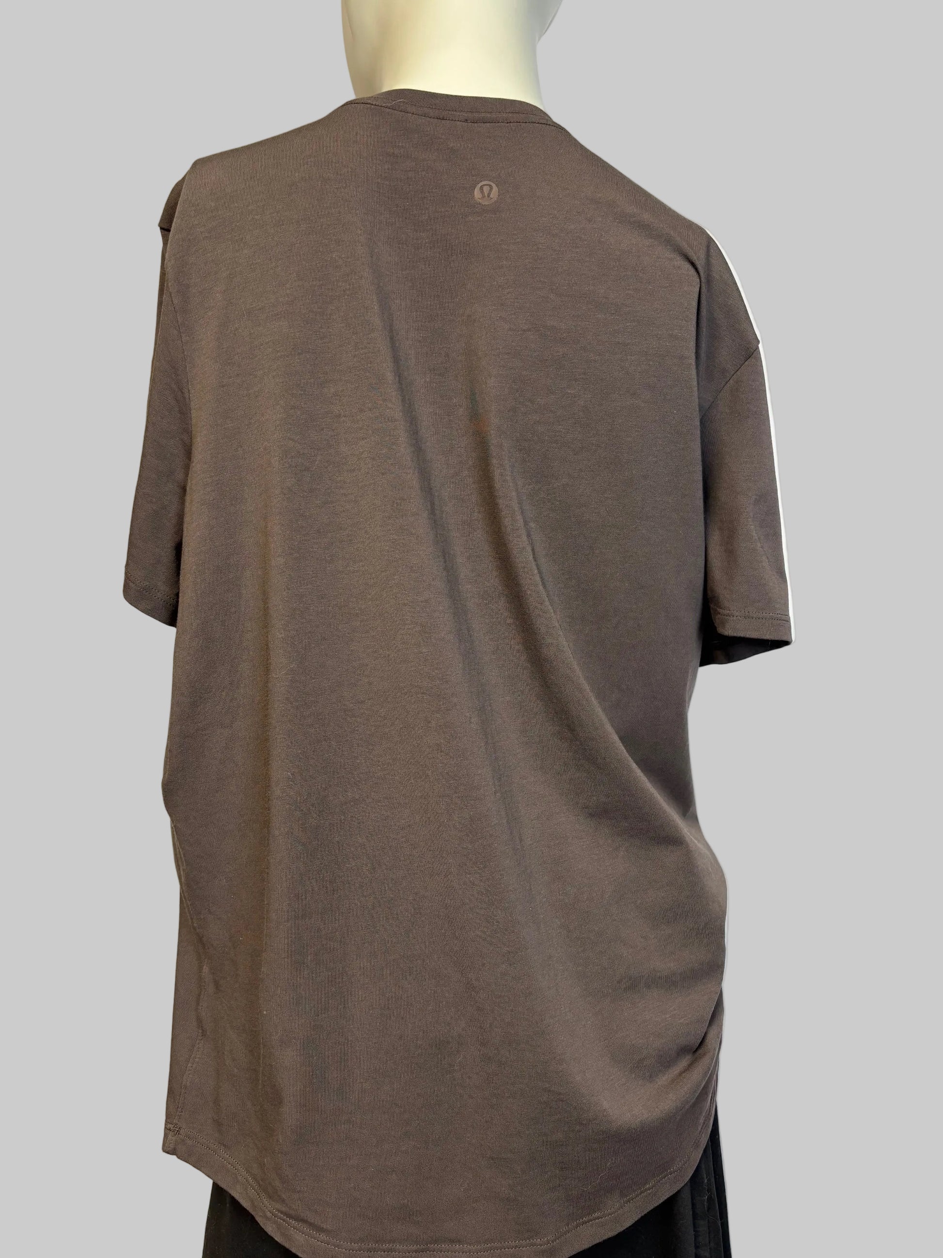 Lululemon - Round Neck, Short Sleeve - Brown - Size M - everyday self-love