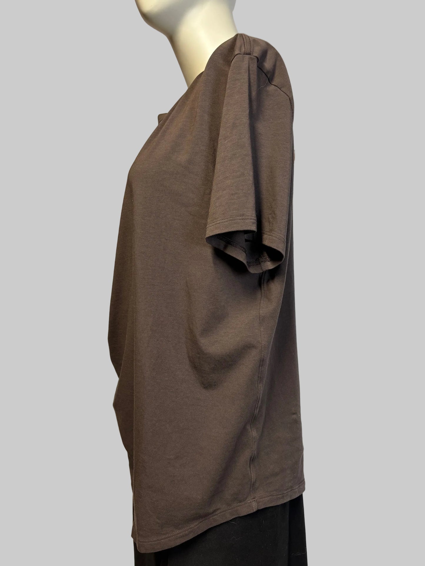 Lululemon - Round Neck, Short Sleeve - Brown - Size M - Great comfort all day