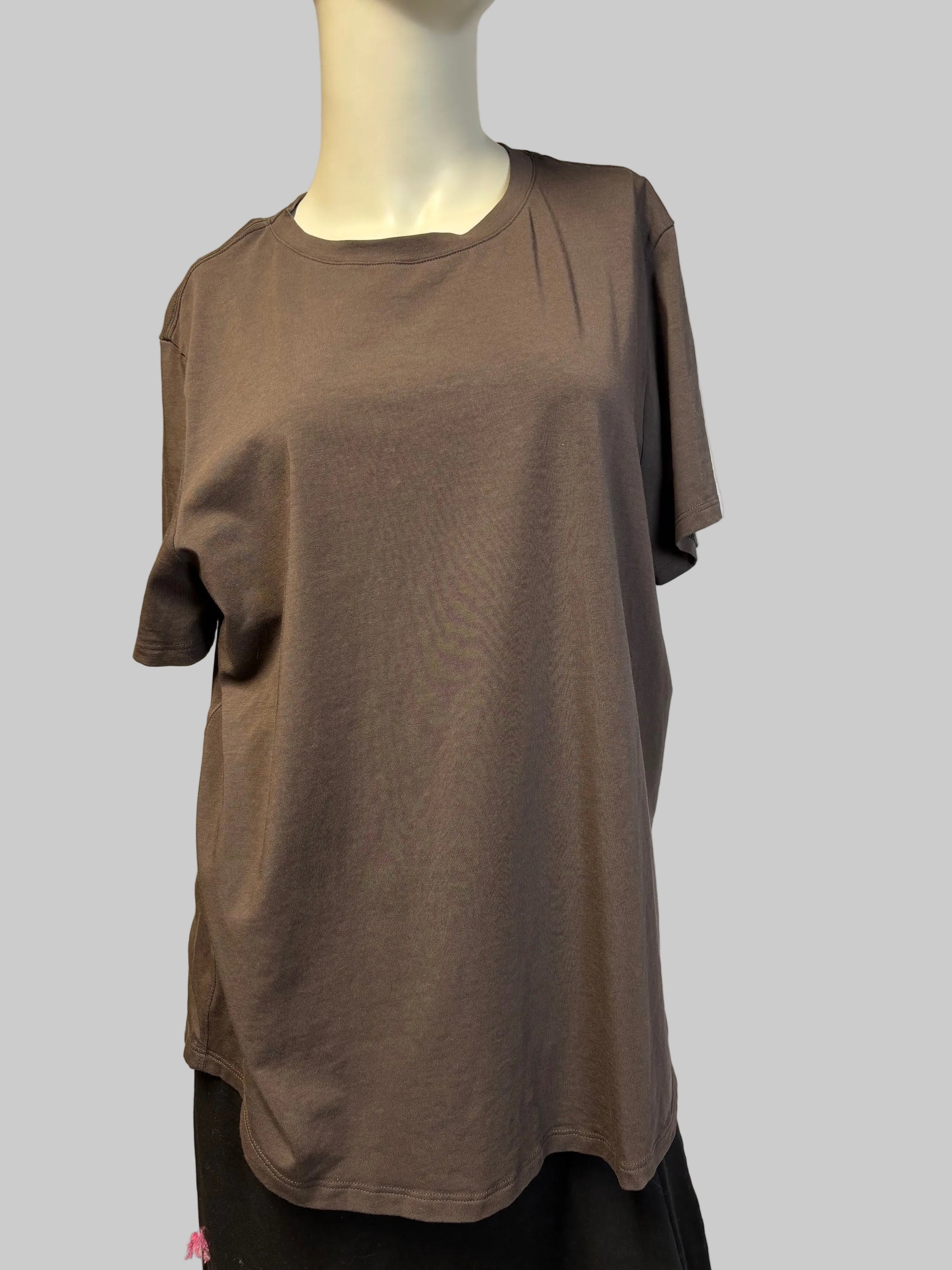Lululemon - Round Neck, Short Sleeve - Brown - Size M - Athleisure