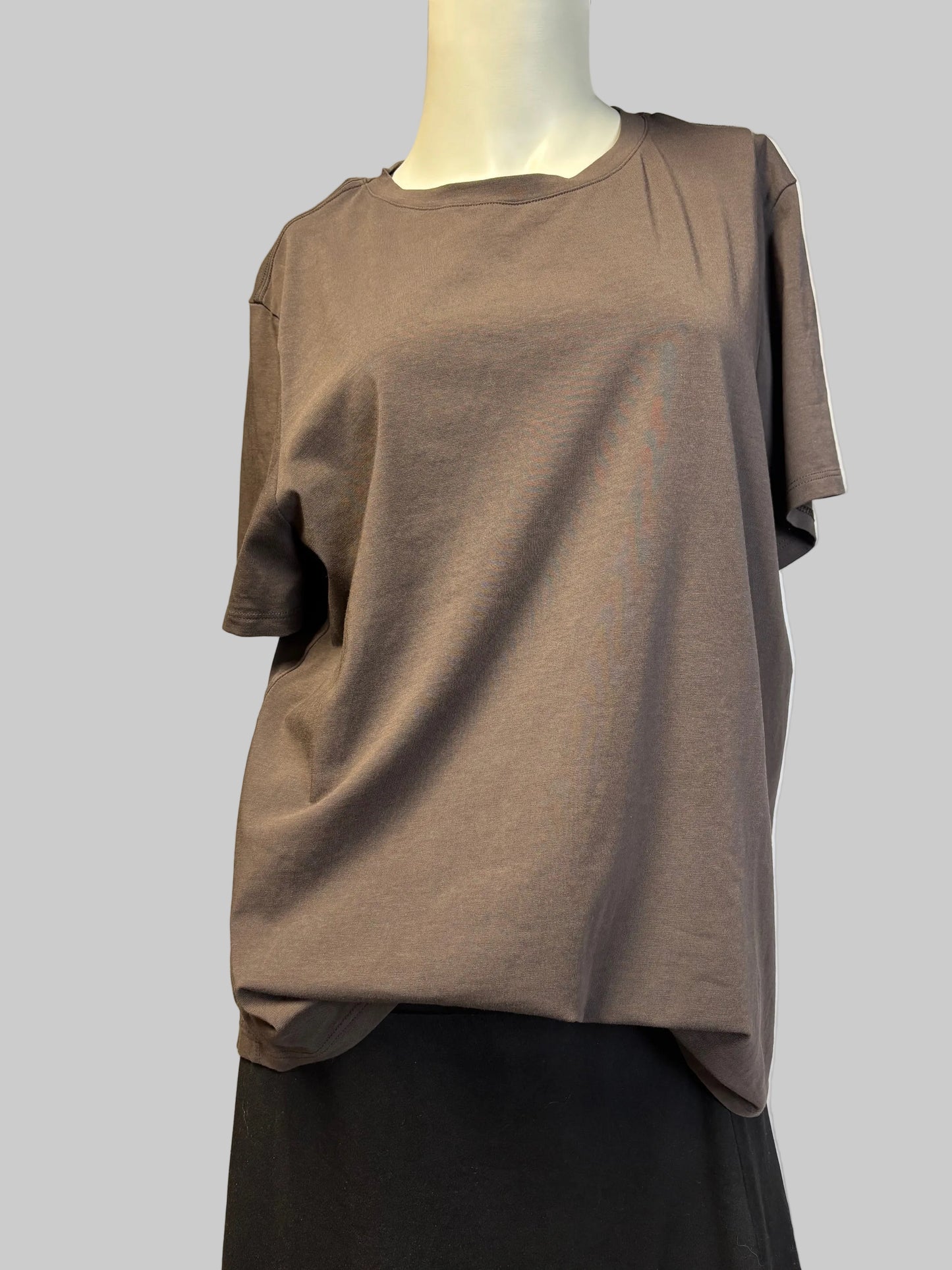 Lululemon - Round Neck, Short Sleeve - Brown - Size M - Tucked in - So cute!