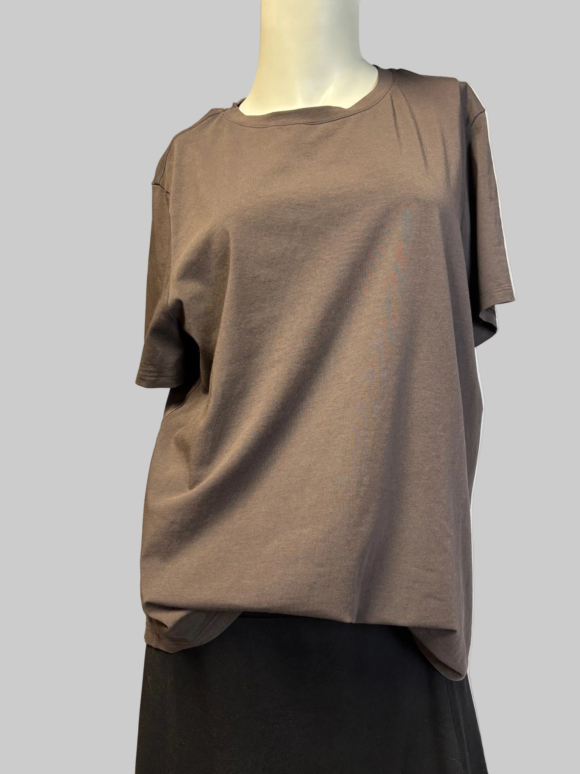 Lululemon - Round Neck, Short Sleeve - Brown - Size M - Tucked in - So cute!