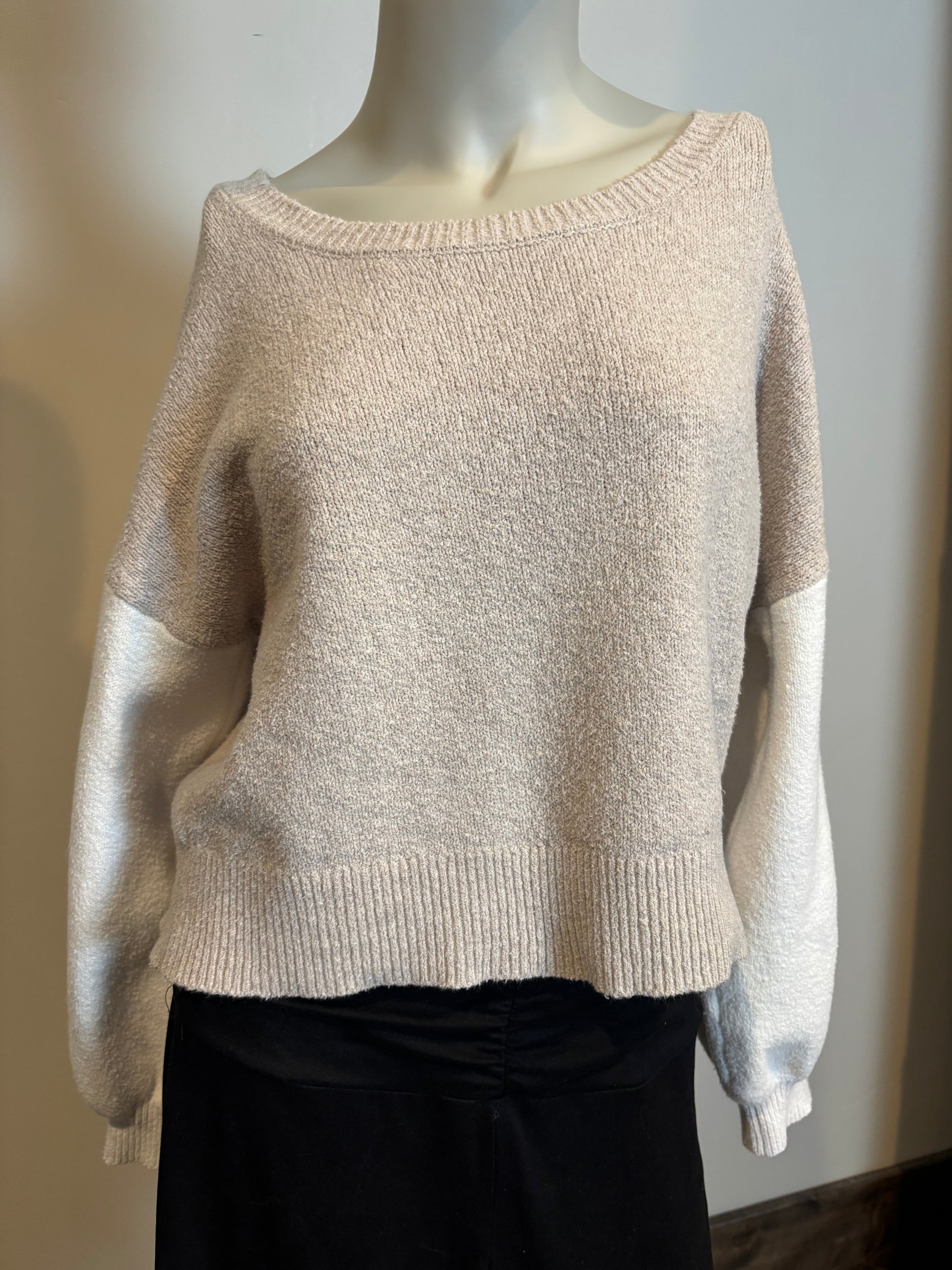 William Rast - Tan & Ivory Colorblock Short Sleeve Sweater - Size M - Front view of upscale sweater.