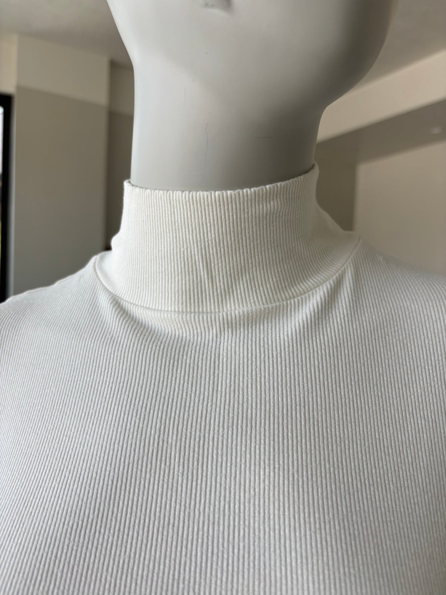 Ivory mockneck long sleeve tee Mono B soft rayon blend stretchy knit excellent condition