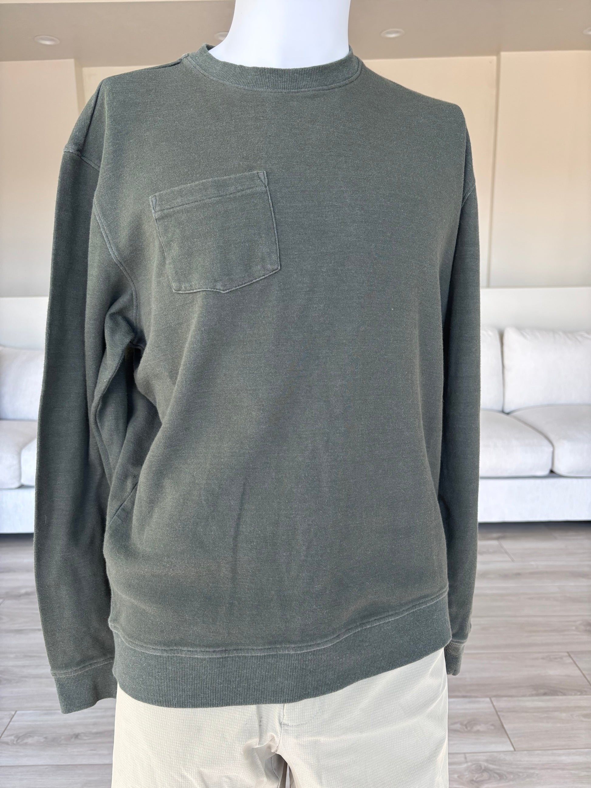 Green Sweatshirt from Linksoul Single Breast pocket, sports golf shirt