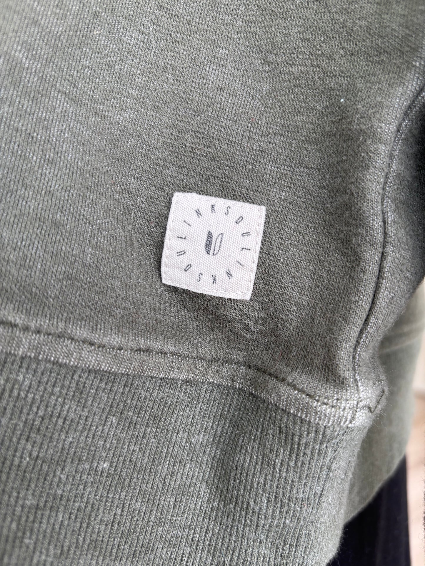 Linksoul Logo on earthy green sweatshirt sporty golf sweatshirt