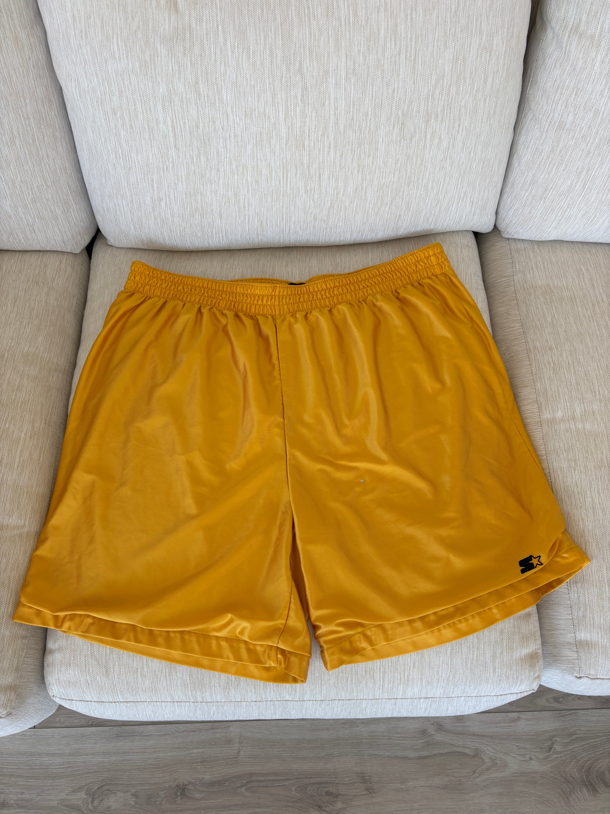 Starter men’s reversible-style basketball shorts estimated 2XL