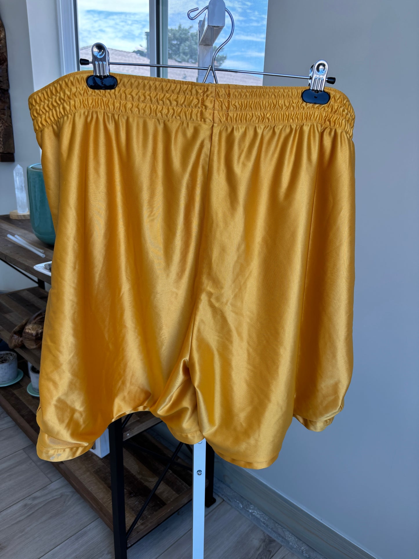 Starter men’s relaxed fit athletic shorts estimated size 2XL