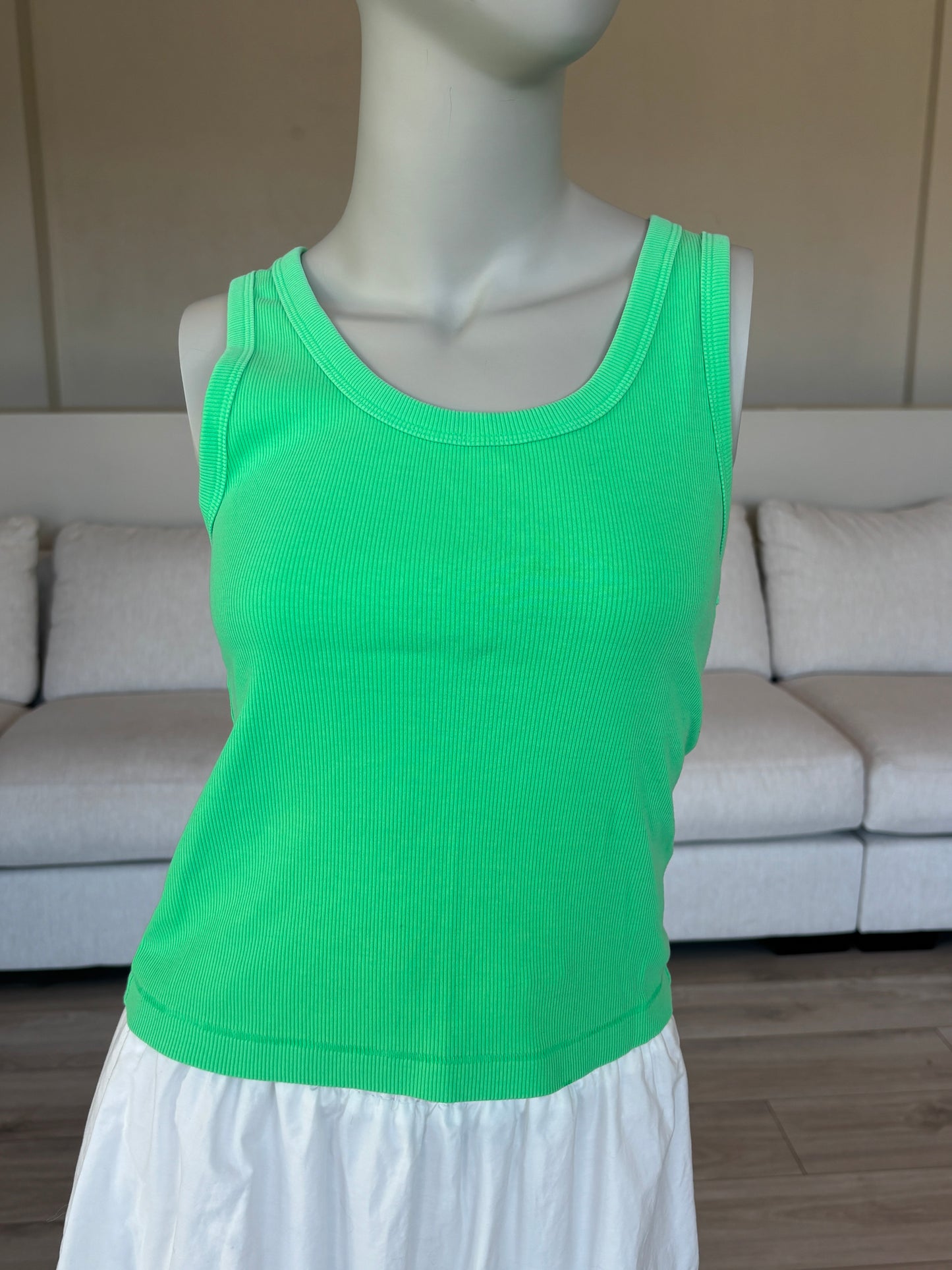 Bright green Universal Thread tank top size medium with cotton blend stretch fabric