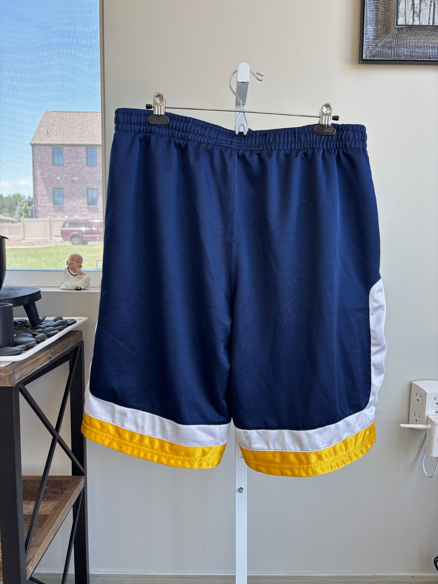 Utah Jazz men’s game day basketball shorts navy white gold size 2XL