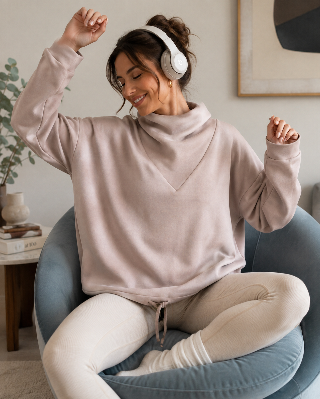 Varley DoubleSoft Betsy sweatshirt in dusty blush taupe with an oversized cowl neck and adjustable drawcord hem, size S.
