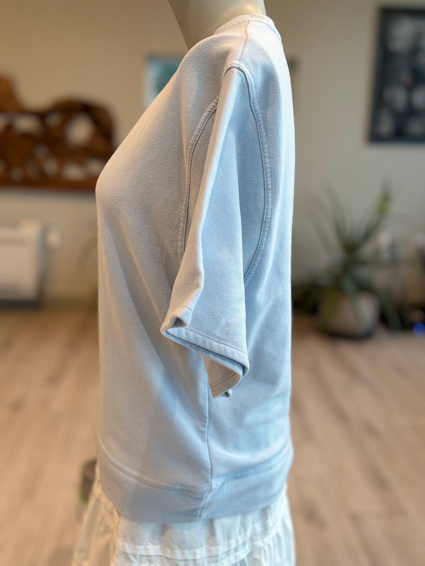 Wishlist Soft Blue Short Sleeve Pullover Sweatshirt Size L