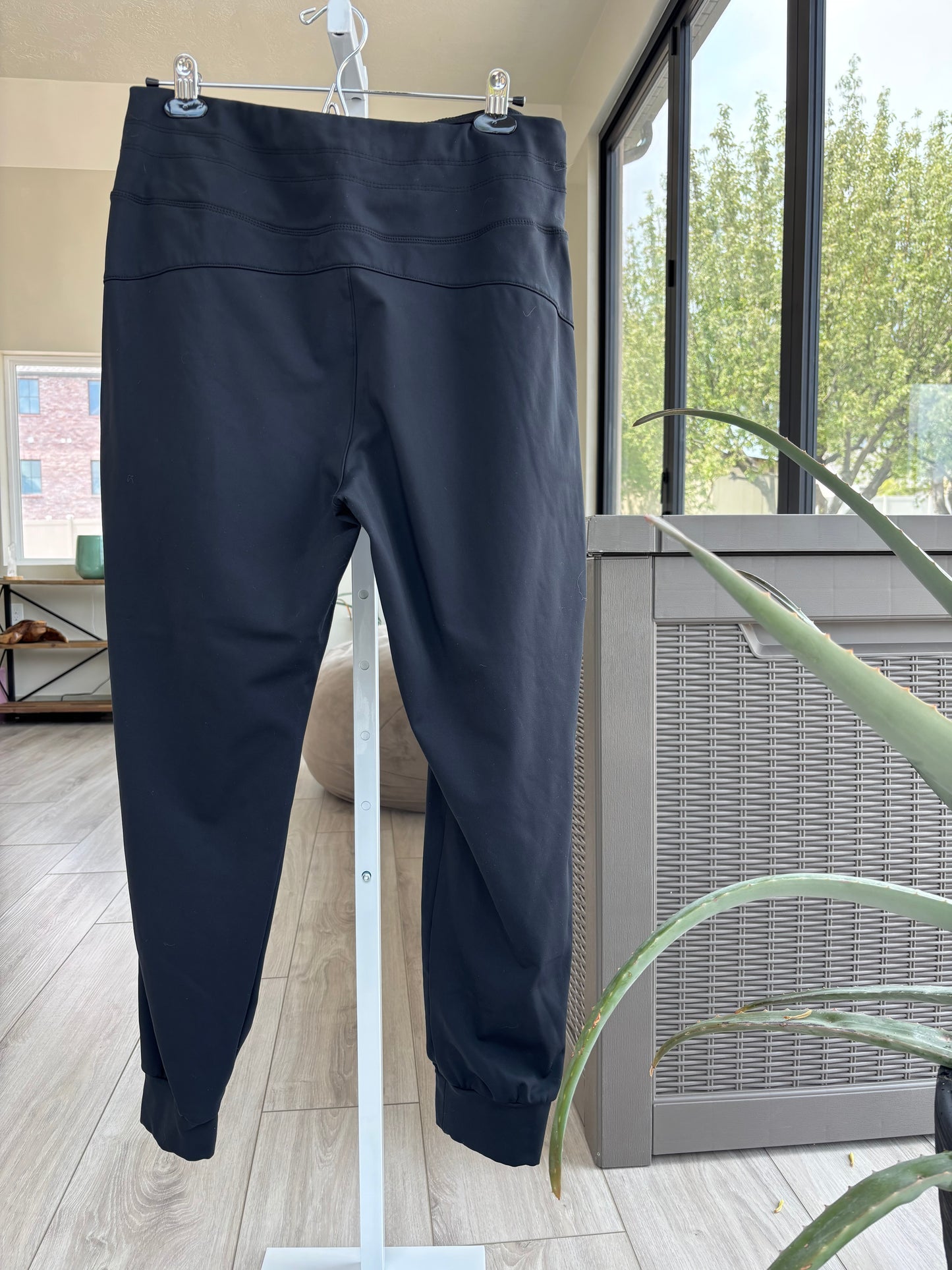 Gradual Size XL spandex that makes them stretchy and comfy. Black Elastic waist.