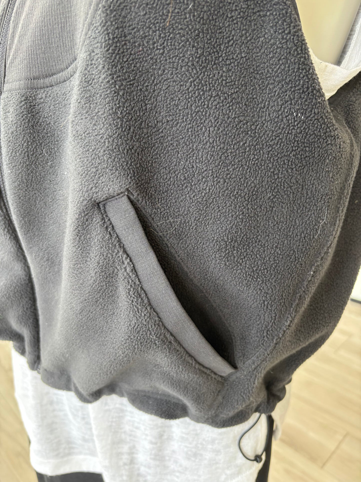 cozy women’s black fleece vest layered outfit for fall and winter soft plush fabric lululemon size 6